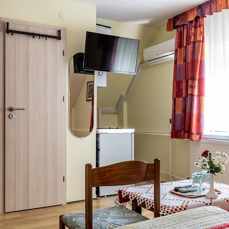 Magdalena Apartmanhaz Keszthely Exterior photo