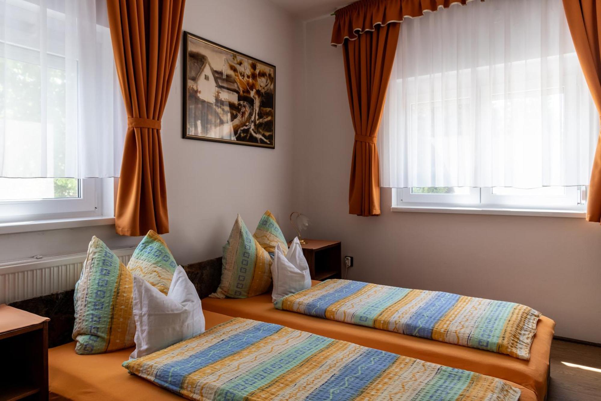 Magdalena Apartmanhaz Keszthely Exterior photo