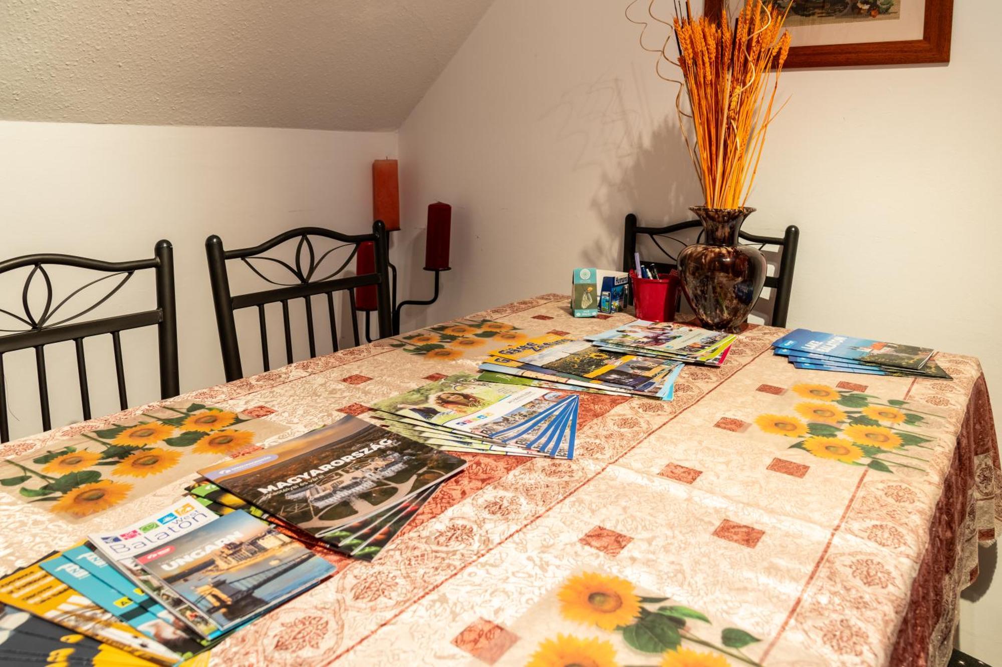 Magdalena Apartmanhaz Keszthely Exterior photo